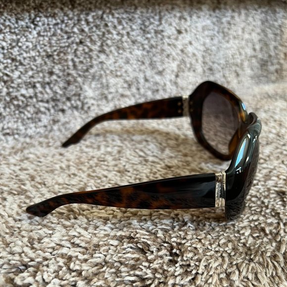 Yves Saint Laurent Women\'s Oversized Tortoise Frame RX Sunglasses 6376 main image 9